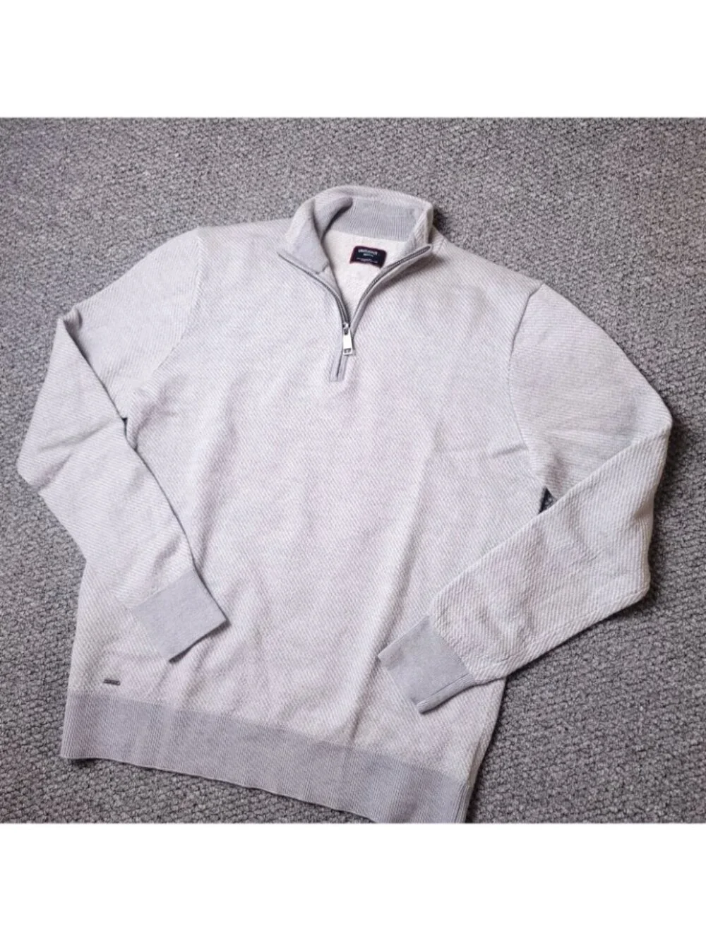 UNTUCKit Hansen Merino Wool Sweater Mens M Medium  Gray Pullover Long Sleeve
